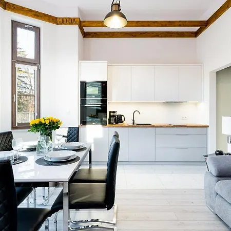 Good Time - Stone Hill Iii * Szklarska Poręba